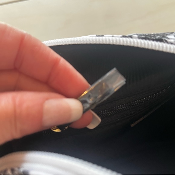 NWOT Talbots makeup bag - Picture 11 of 11